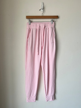 Load image into Gallery viewer, Comfrt Athletic Pants Size Small
