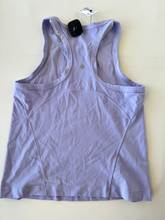 Load image into Gallery viewer, Lululemon Athletic Top Size Small
