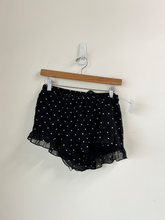Load image into Gallery viewer, Urban Outfitters ( U ) Shorts Size Small
