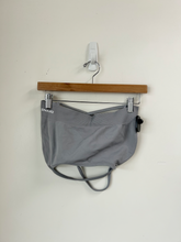 Load image into Gallery viewer, Sports Bra Size Extra Large
