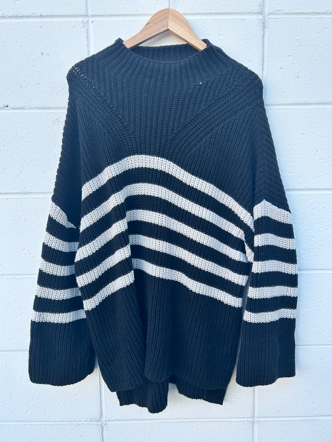 Old Navy Sweater Size XXL