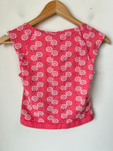 Load image into Gallery viewer, Out From Under Short Sleeve Top Size Medium
