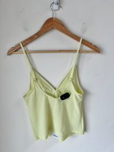 Load image into Gallery viewer, Urban Outfitters ( U ) Tank Top Size Medium
