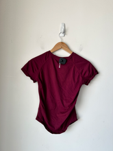 Load image into Gallery viewer, Athletic Top Size Extra Large
