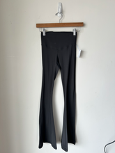 Load image into Gallery viewer, Offline Athletic Pants Size Extra Small
