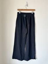 Load image into Gallery viewer, Nike Athletic Pants Size Small

