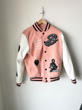 Load image into Gallery viewer, Outerwear Size Large
