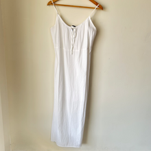 Load image into Gallery viewer, Old Navy Maxi Dress Size Medium
