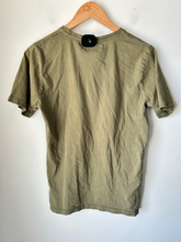 Load image into Gallery viewer, T-shirt Size Small
