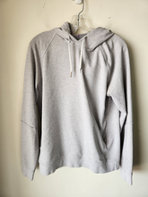 Load image into Gallery viewer, Lulu Lemon Sweatshirt Size Medium
