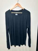 Load image into Gallery viewer, Aerie Athletic Top Size Extra Large
