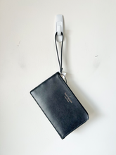 Load image into Gallery viewer, Kate Spade Purse
