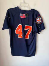 Load image into Gallery viewer, Under Armour Short Sleeve Top Size Large

