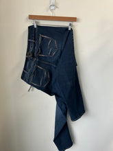 Load image into Gallery viewer, Silver Denim Size 34
