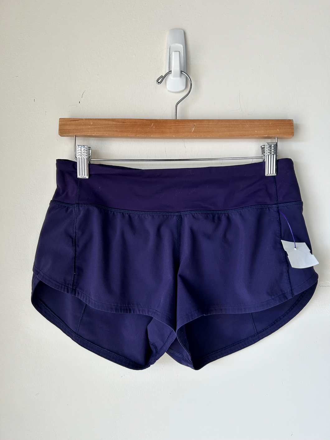 Lulu Lemon Athletic Shorts Size Medium
