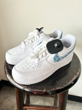 Load image into Gallery viewer, Nike Casual Shoes Womens 6

