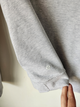 Load image into Gallery viewer, Lulu Lemon Sweatshirt Size Medium
