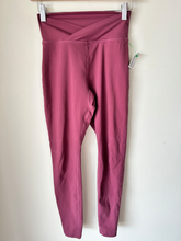 Load image into Gallery viewer, Alphalete Athletic Pants Size Small
