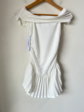 Load image into Gallery viewer, Princess Polly Dress Size Small
