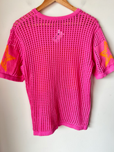 Load image into Gallery viewer, Short Sleeve Top Size Medium
