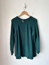 Load image into Gallery viewer, Old Navy Sweater Size Large
