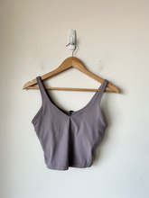 Load image into Gallery viewer, Lululemon Athletic Top Size Medium

