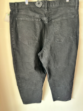 Load image into Gallery viewer, Old Navy Pants Size 18/20 (36)
