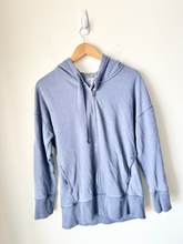 Load image into Gallery viewer, Aerie Sweatshirt Size Small
