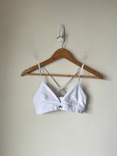 Load image into Gallery viewer, Alo Sports Bra Size Extra Small
