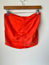 Load image into Gallery viewer, Offline Tank Top Size Large
