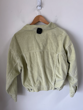Load image into Gallery viewer, Levi Outerwear Size Medium
