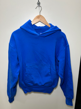 Load image into Gallery viewer, Sweatshirt Size Small
