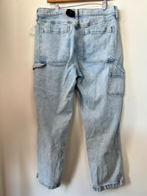 Load image into Gallery viewer, Abercrombie &amp; Fitch Denim Size 33
