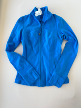 Load image into Gallery viewer, Lululemon Athletic Jacket Size Medium
