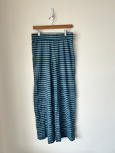 Load image into Gallery viewer, Free People Pants Size Medium
