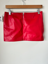 Load image into Gallery viewer, Edikted Short Skirt Size Small
