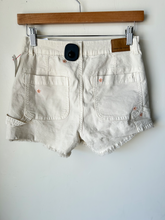 Load image into Gallery viewer, American Eagle Shorts Size 0
