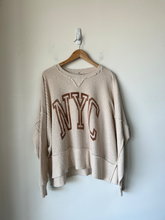Load image into Gallery viewer, American Eagle Sweatshirt Size Small
