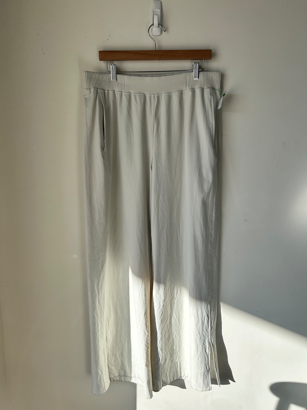 Lulu Lemon Athletic Pants Size Extra Large