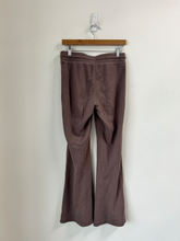 Load image into Gallery viewer, Sunday Best Pants Size Small

