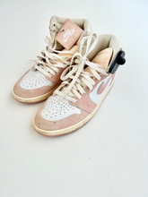 Load image into Gallery viewer, Jordan Casual Shoes Mens 9
