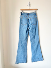 Load image into Gallery viewer, Abercrombie &amp; Fitch Denim Size 2 (26)
