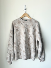 Load image into Gallery viewer, Abercrombie &amp; Fitch Sweatshirt Size Large
