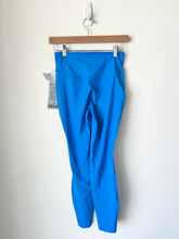 Load image into Gallery viewer, Lulu Lemon Athletic Pants Size 5/6 (28)
