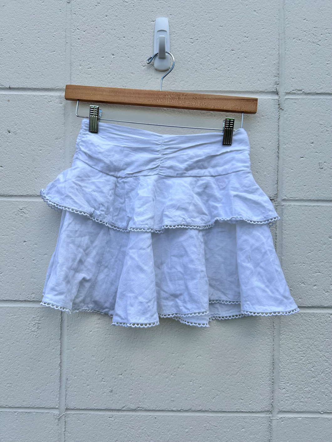 White Fox Short Skirt Size Extra Small