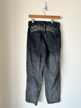 Load image into Gallery viewer, Pants Size 28
