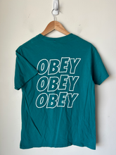 Load image into Gallery viewer, Obey T-shirt Size Medium
