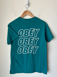 Obey T-shirt Size Medium