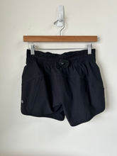 Load image into Gallery viewer, Lulu Lemon Athletic Shorts Size 7/8
