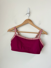 Load image into Gallery viewer, Sports Bra Size Extra Large

